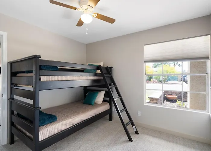Holiday home With Private Pool Peoria